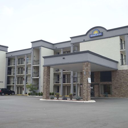 Days Inn By Wyndham Kodak/Sevierville Intrstate Smokeymntns Εξωτερικό φωτογραφία