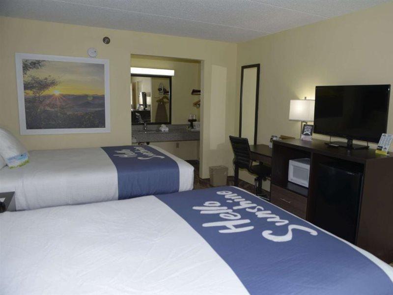 Days Inn By Wyndham Kodak/Sevierville Intrstate Smokeymntns Εξωτερικό φωτογραφία