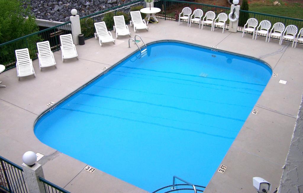 Days Inn By Wyndham Kodak/Sevierville Intrstate Smokeymntns Εξωτερικό φωτογραφία